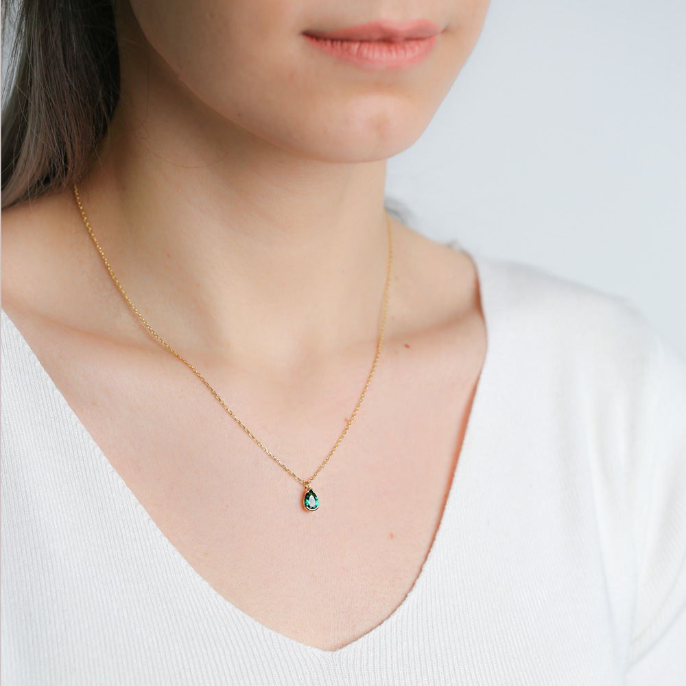 Emerald Stone Pear Shape Teardrop Gemstone Pendant 925 Sterling Silver Jewelry