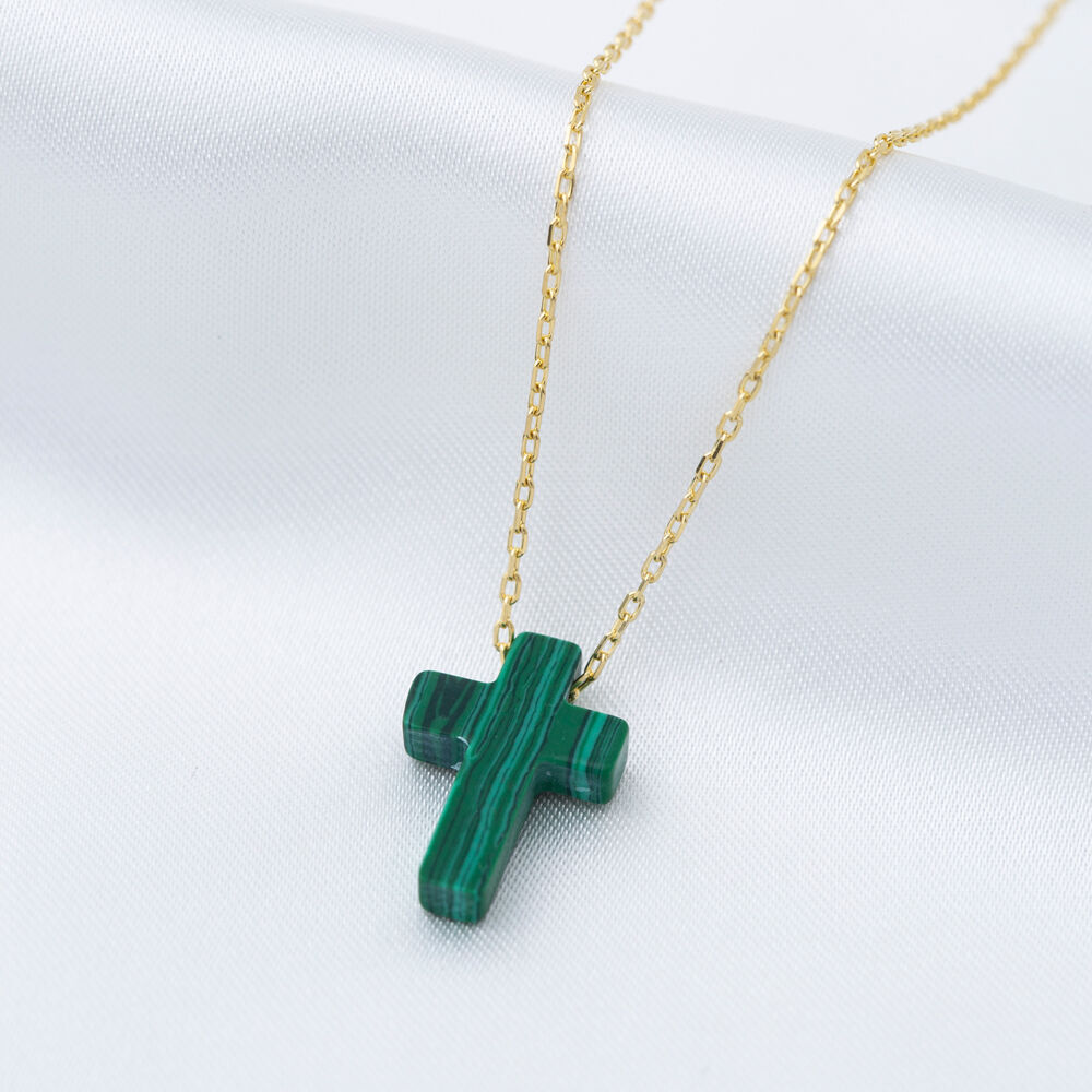 Green Colour Cross Design Charm Pendant Necklace Wholesale 925 Sterling Silver Jewelry