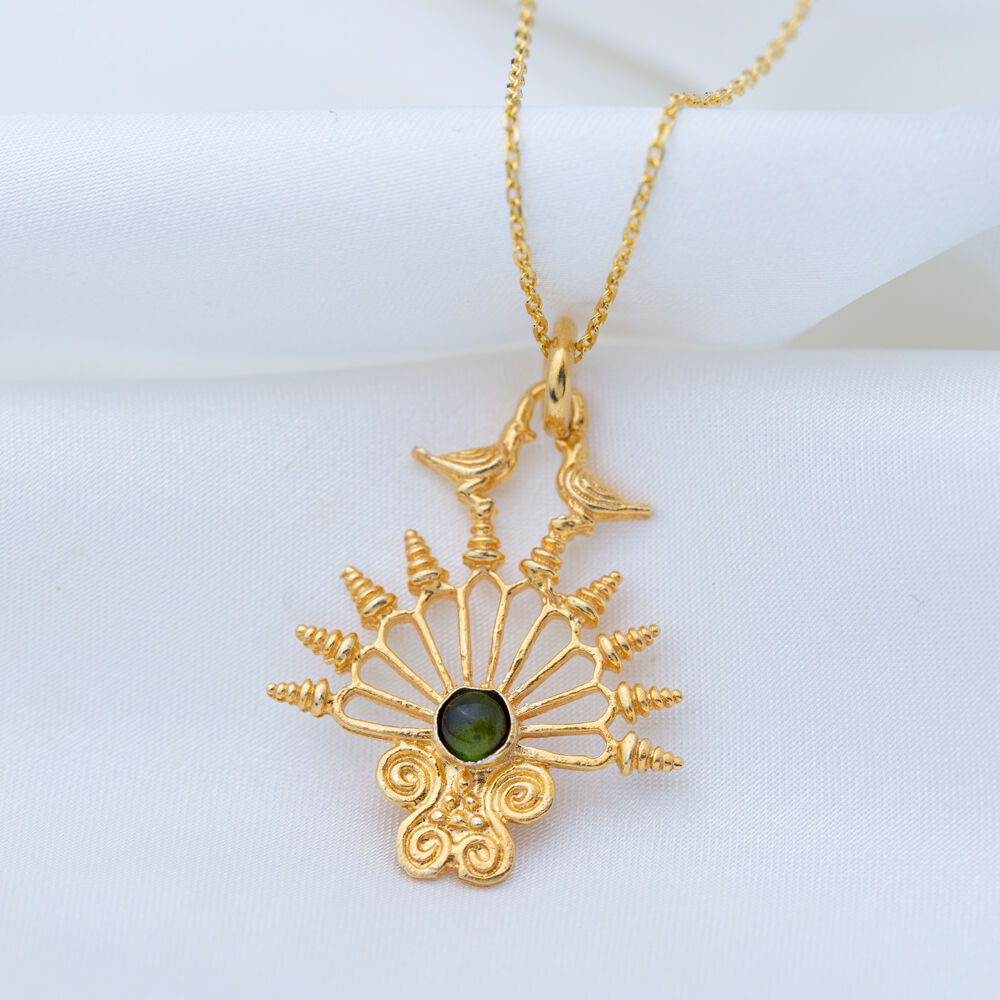 Unique Design with Bird Design Green Ceyt Stone 22k Gold Plated Vintage Design Necklace 925 Sterling Silver Jewelry