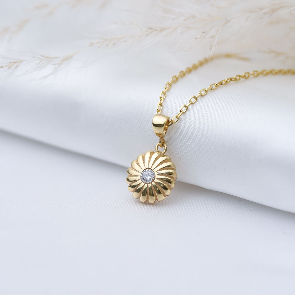 Flower Design Elegant CZ Stone Silver Charm Pendant Jewelry