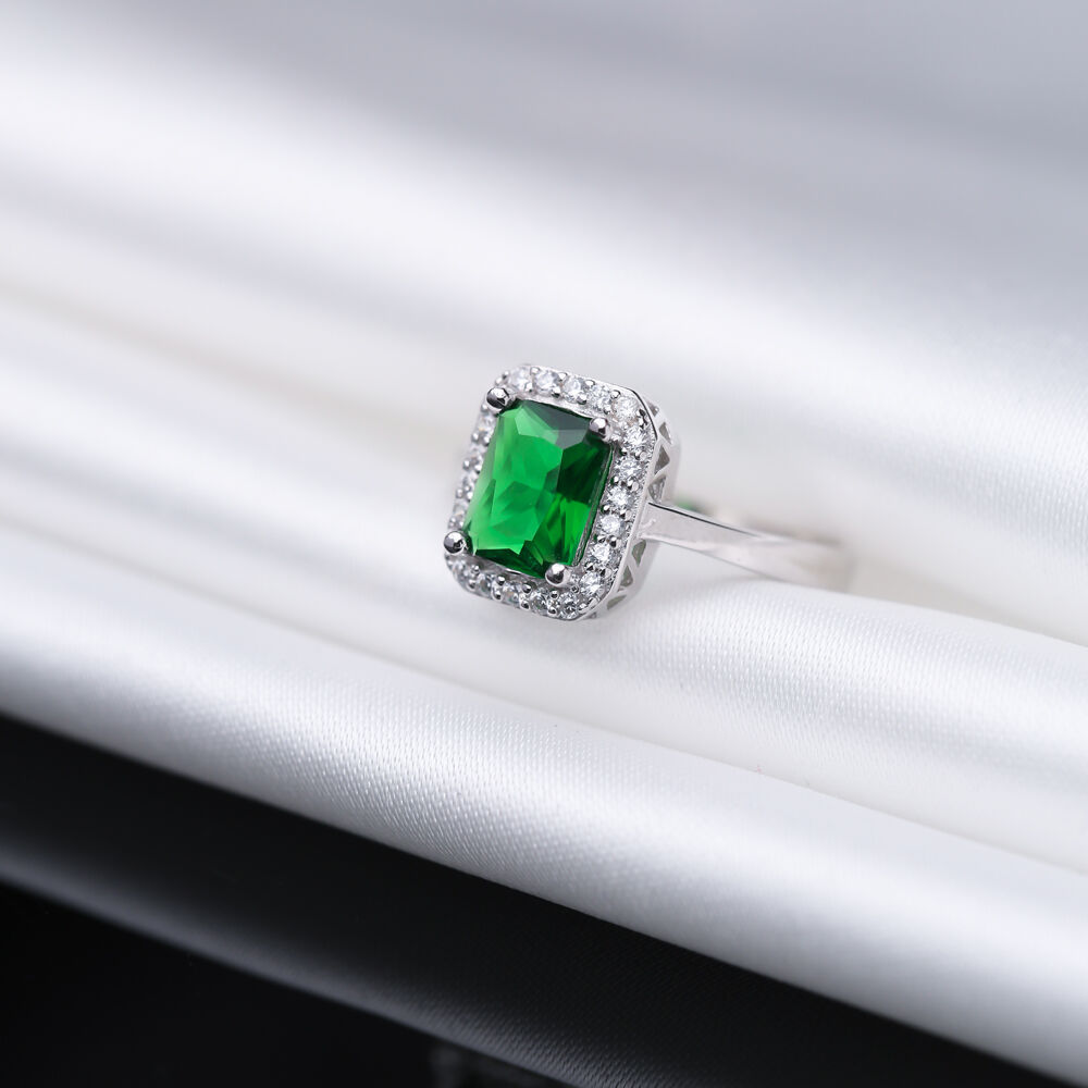Rectangle Design Emerald CZ Stones Cluster Women Silver Ring