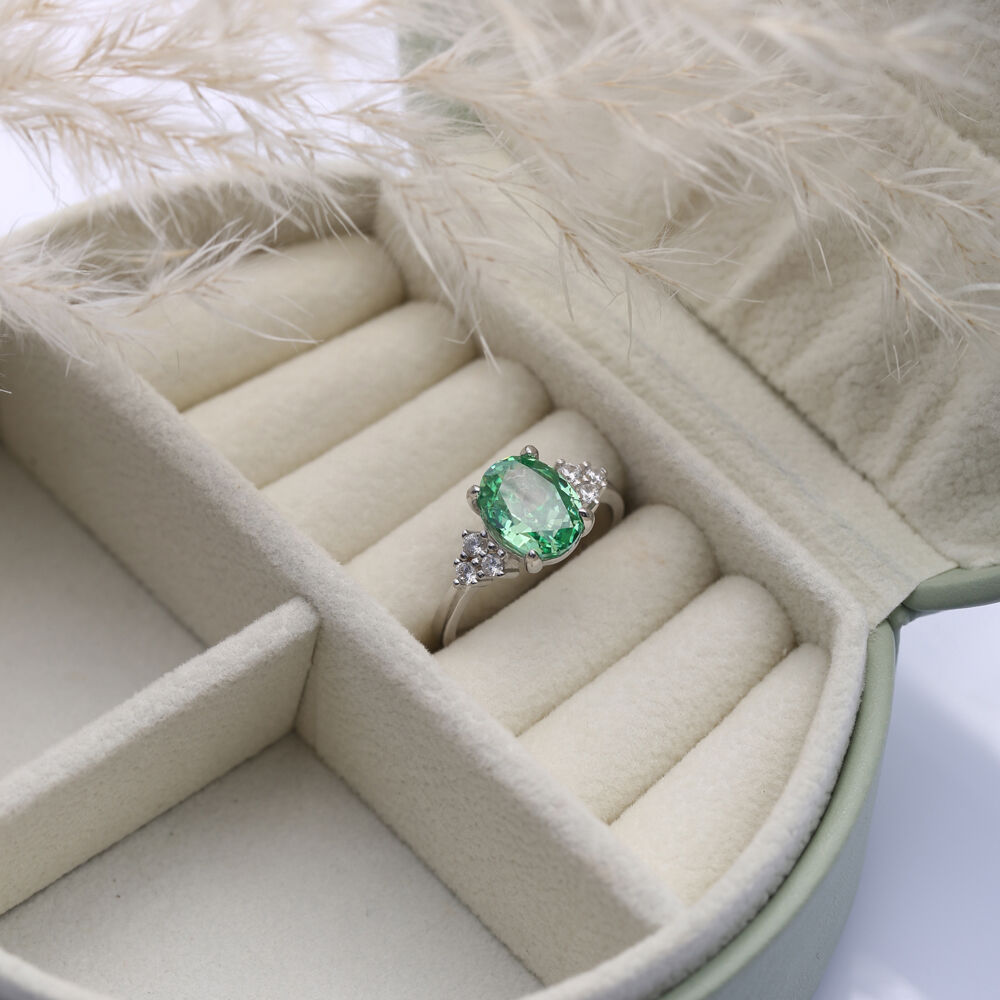 Emerald CZ Stone Oval Design Cluster Zircon Ring Jewelry