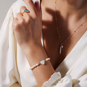 Mother of Pearl Heart Pearl Charm Bracelet