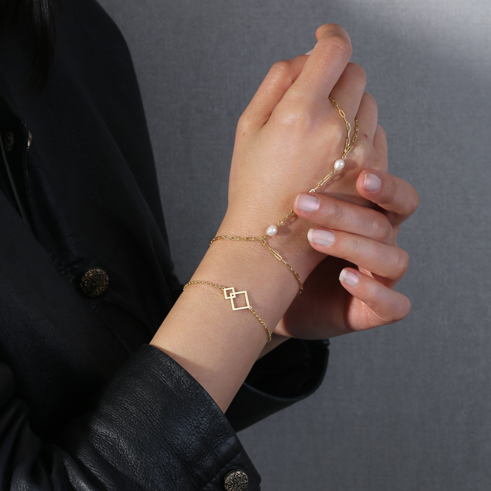Intertwined Square 925 Silver Charm Bracelet