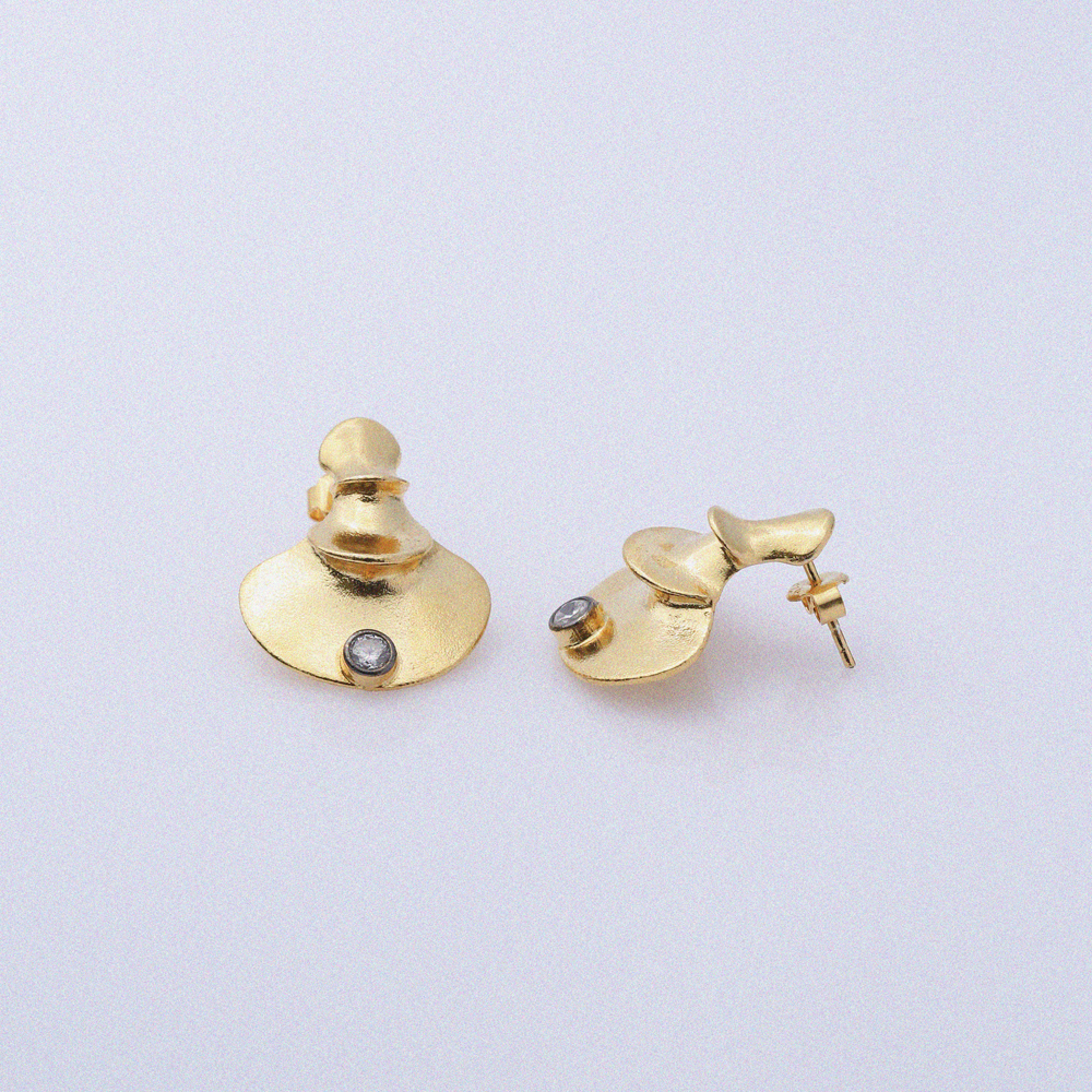 Vintage Design Silver 22K Gold Stud Earrings