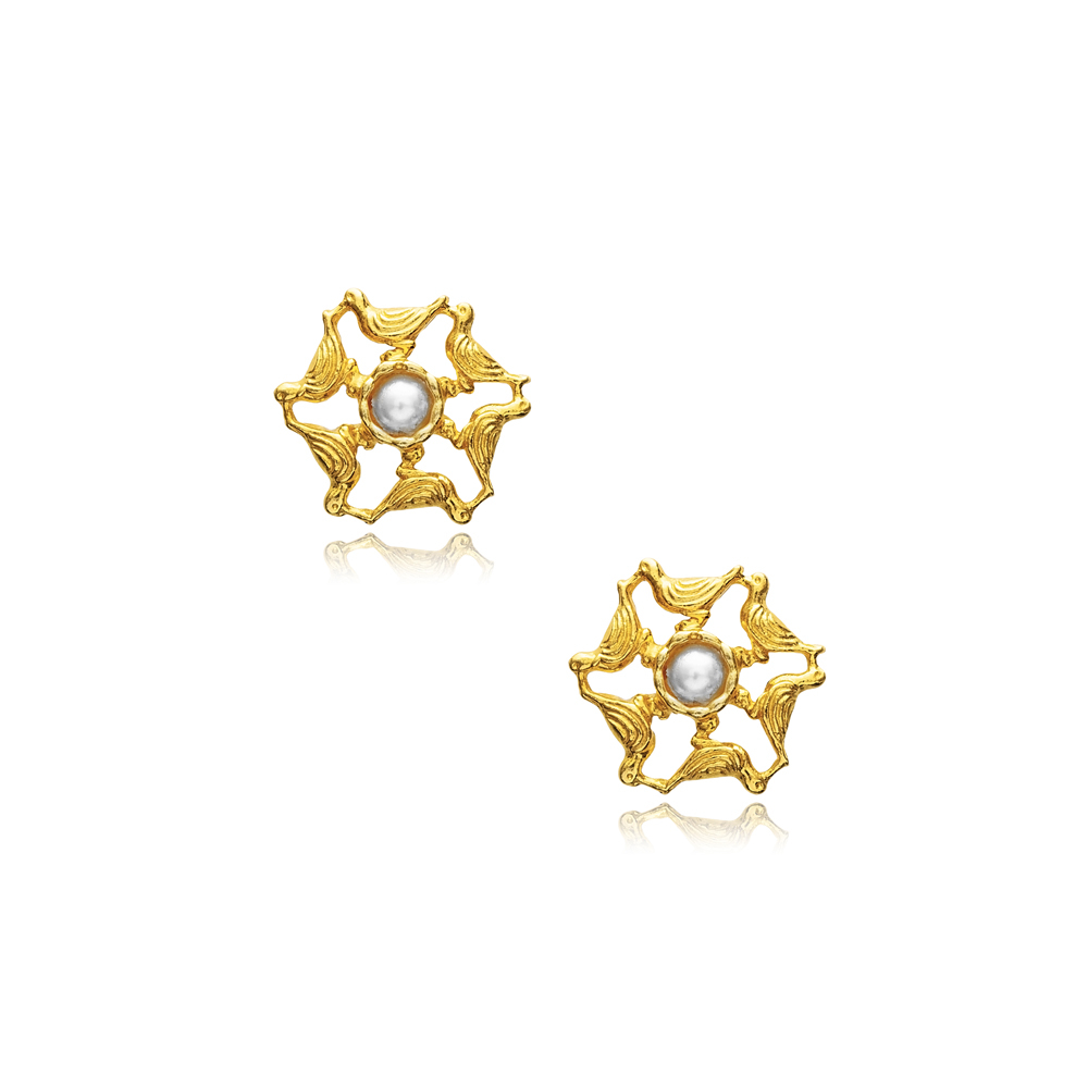 Flower Pearl Design Vintage 22K Stud Earrings