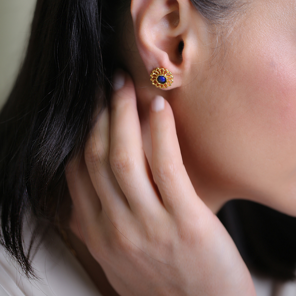 Flower Lapis Design Vintage 22K Stud Earrings