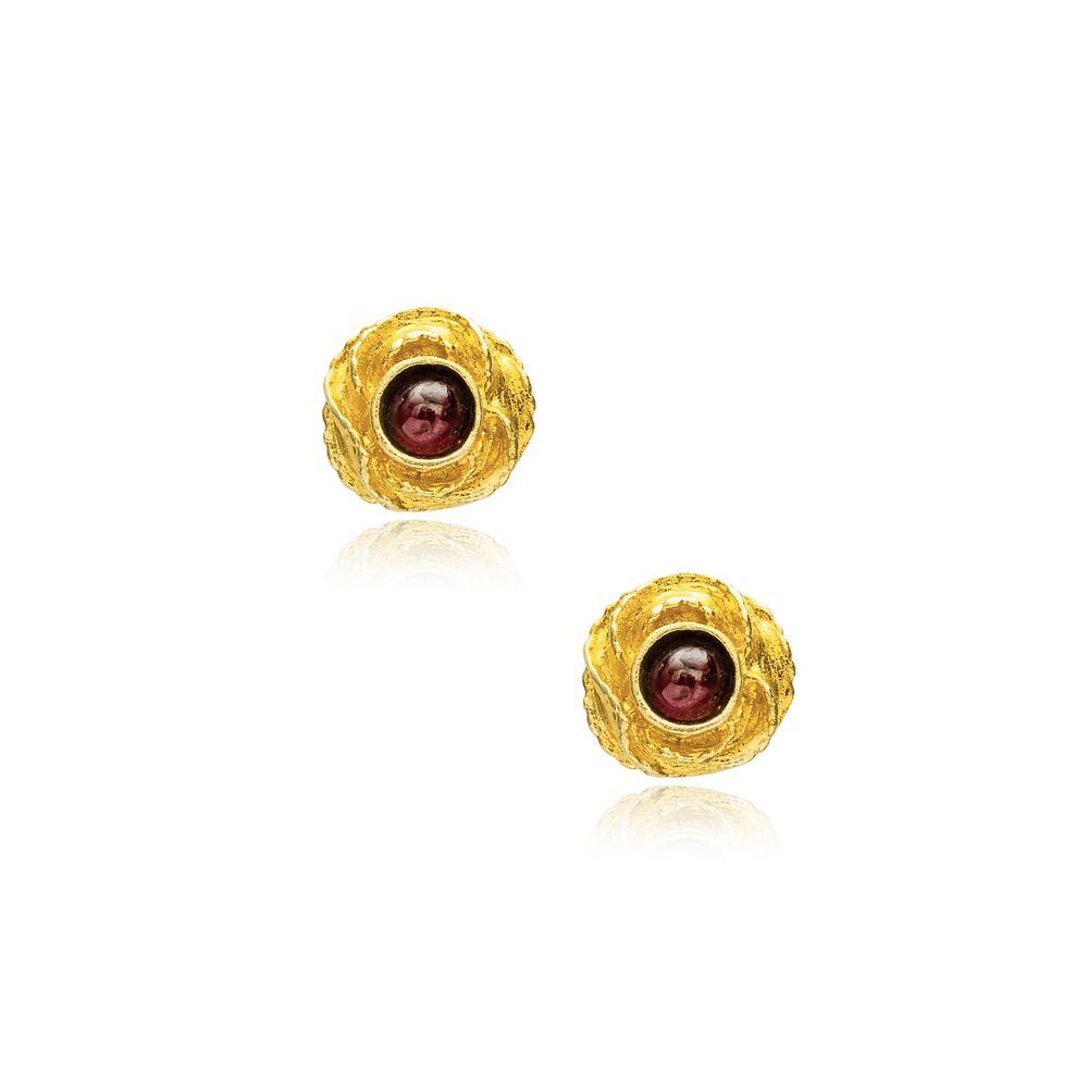 Grenade Stone Round Vintage 22K Stud Earrings