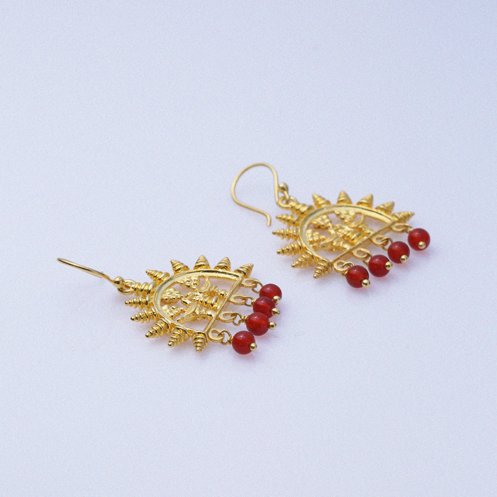 Multiple Agate 22K Gold Vintage Hook Earrings