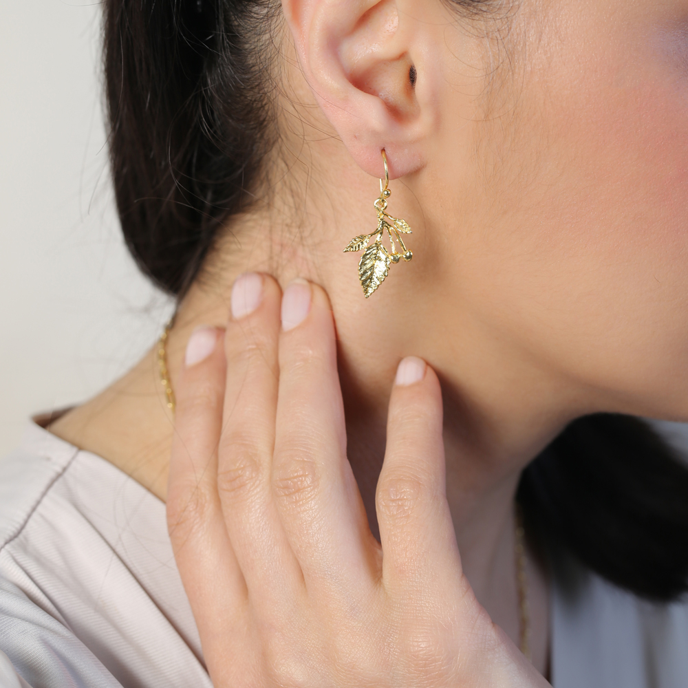 Elegant Leaf Design 22K Vintage Hook Earrings