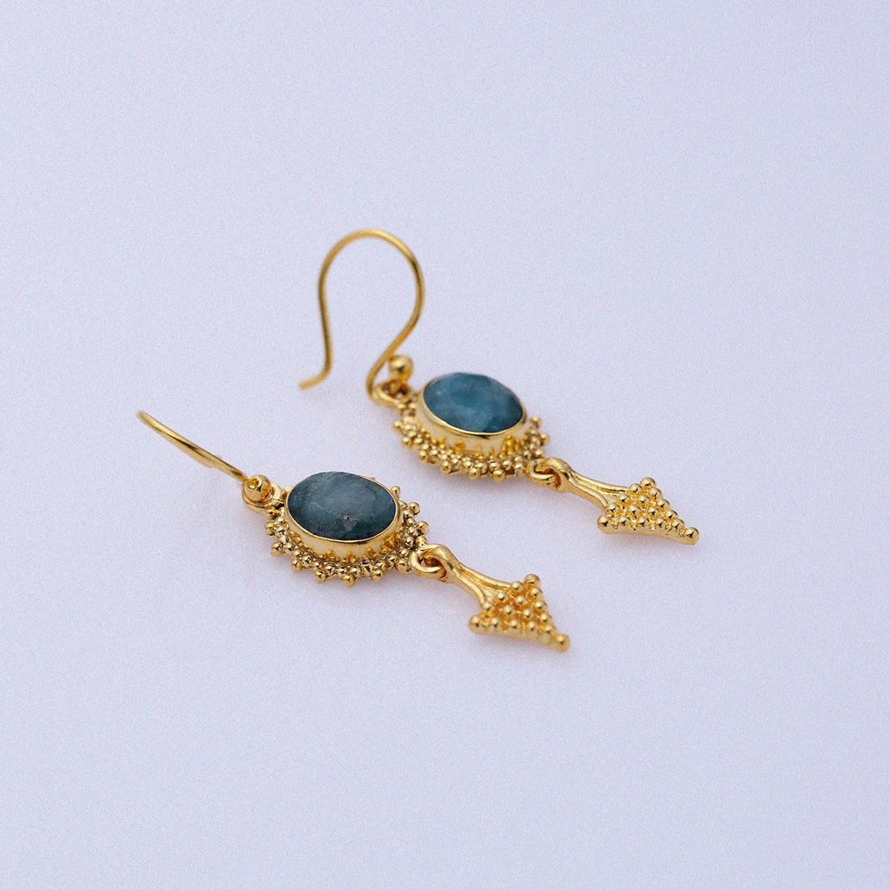 Root Emerald Stone Hook 22K Vintage Earrings