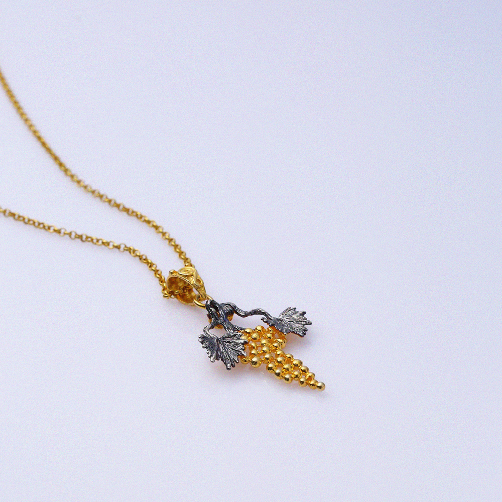 Grape Design Ancient 22K Vintage Necklace