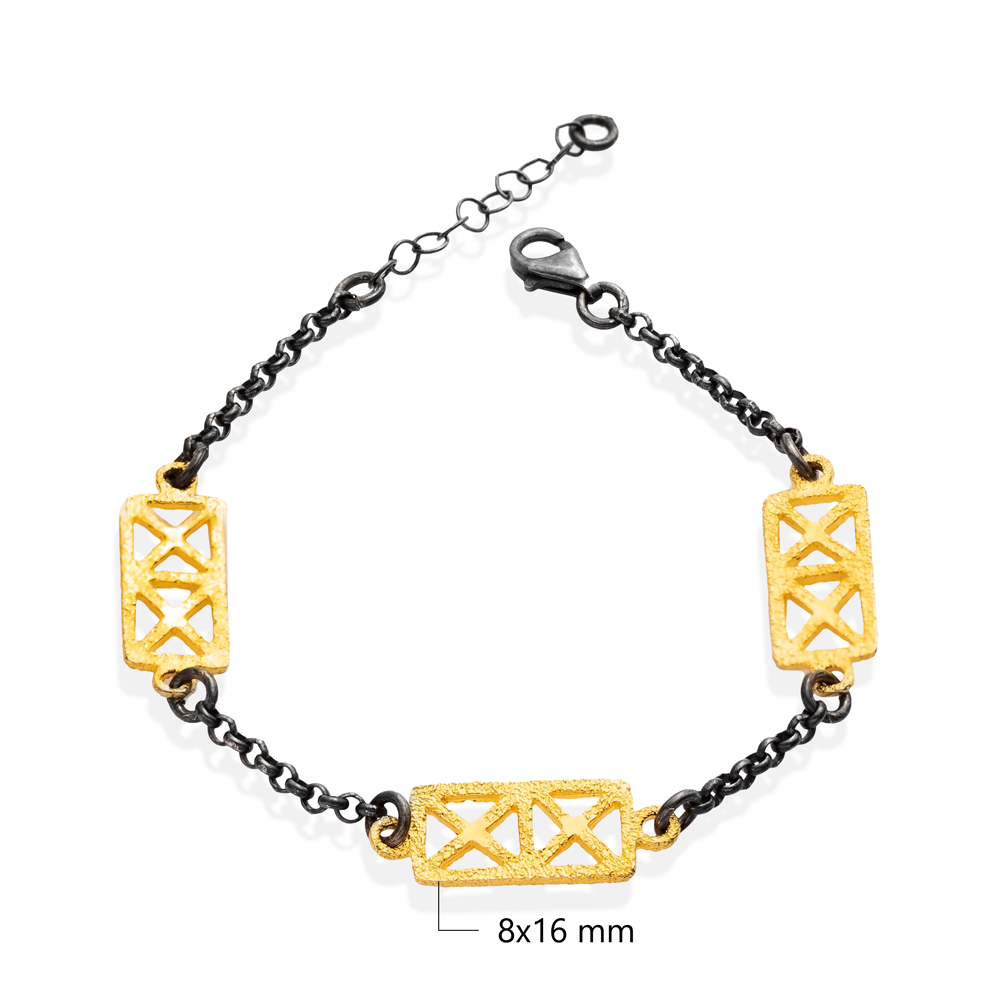 X Design Geometric 22K Vintage Bracelet