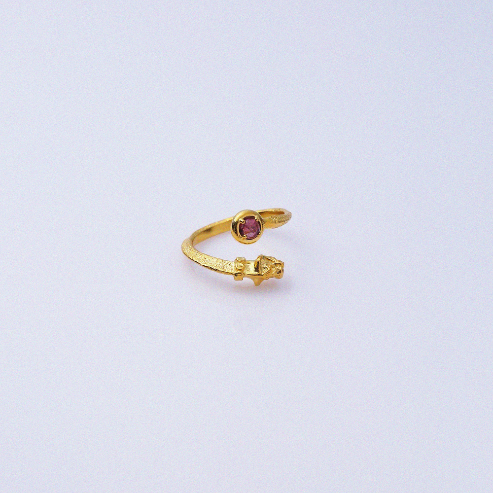 Red Tourmaline Design 22K Gold Vintage Ring