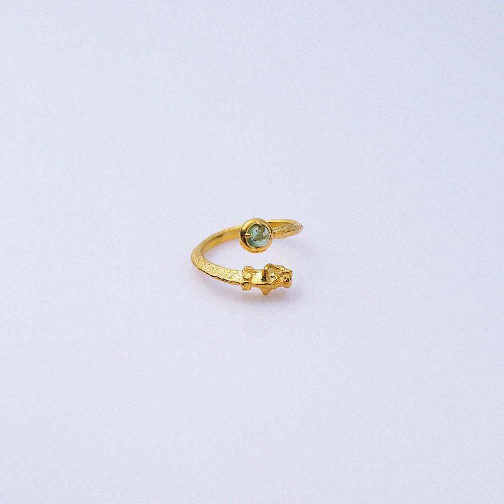 Green Tourmaline Design 22K Gold Vintage Ring