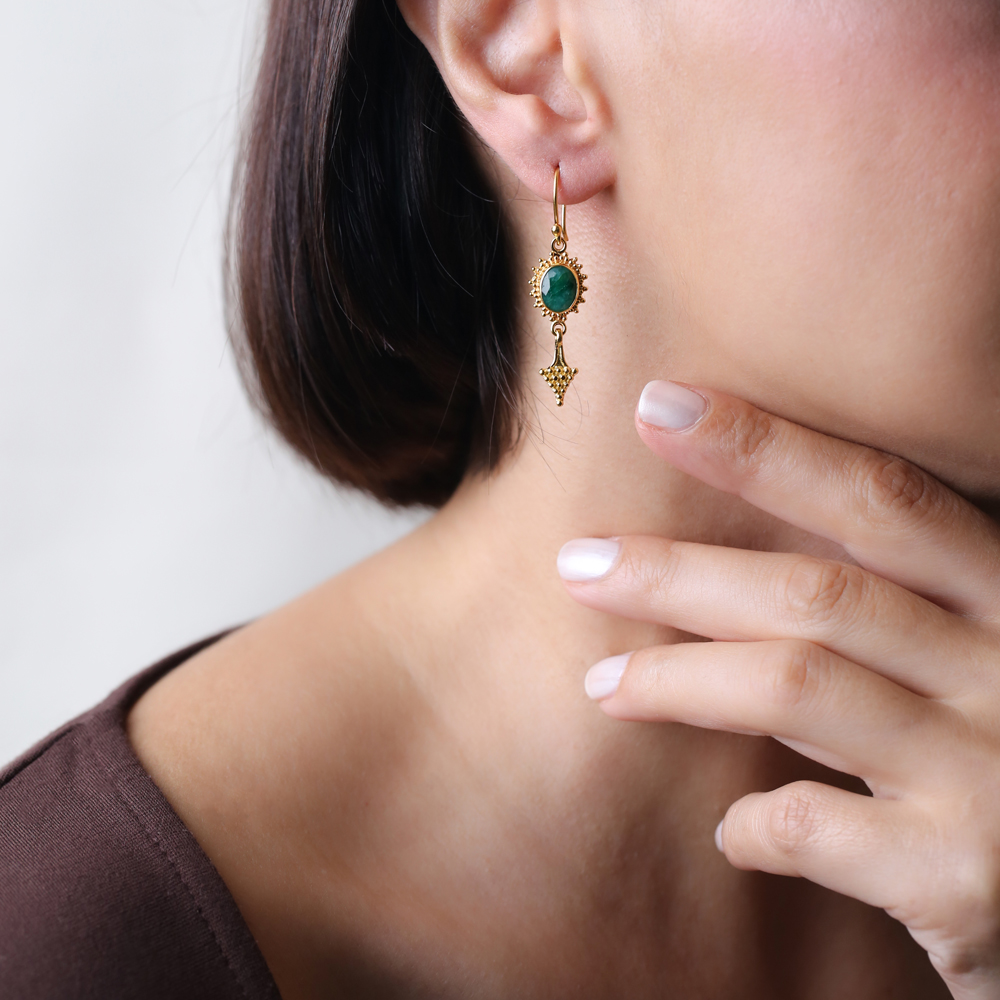 Root Emerald Stone Hook 22K Vintage Earrings