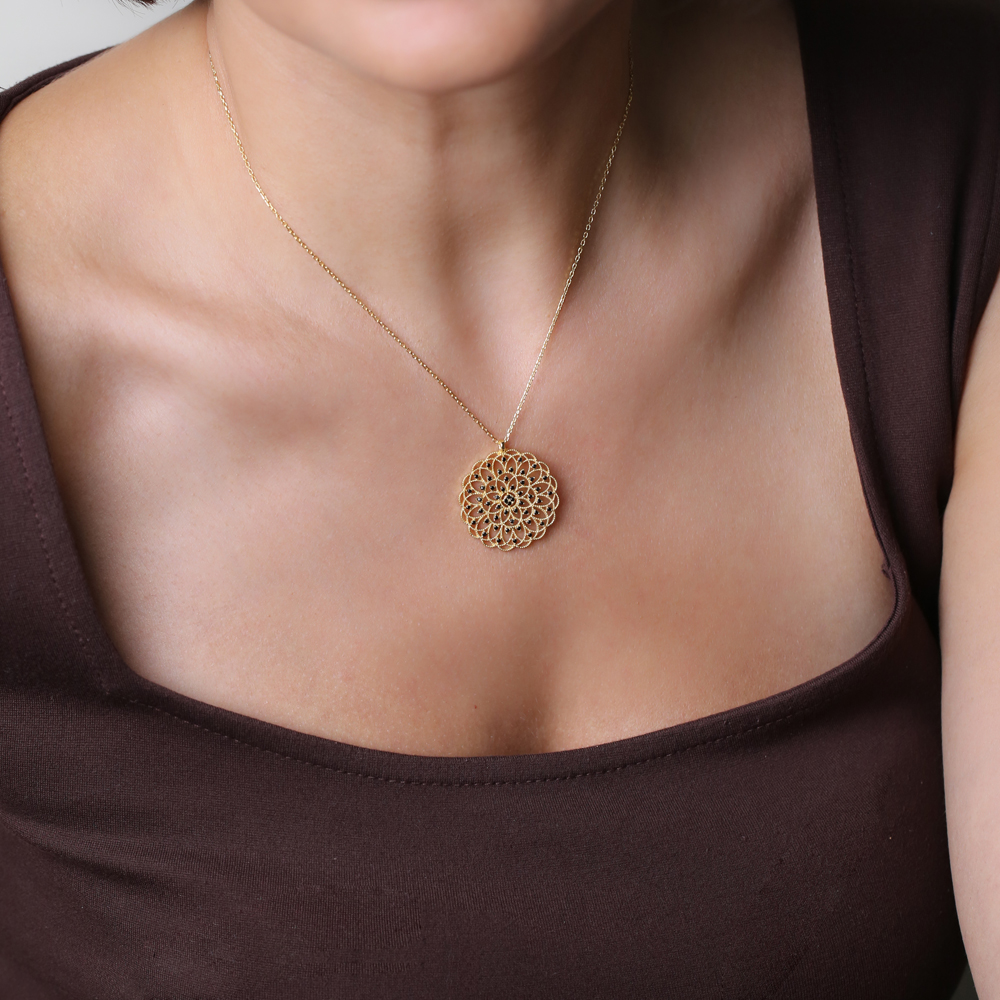 Elegant Black Zircon Stone Round Flower Design Necklace Pendant Wholesale 925 Sterling Silver Jewelry