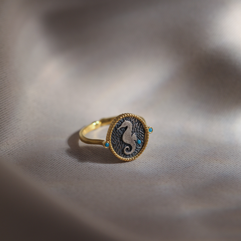 Turquoise CZ Seahorse Antic Silver Ring