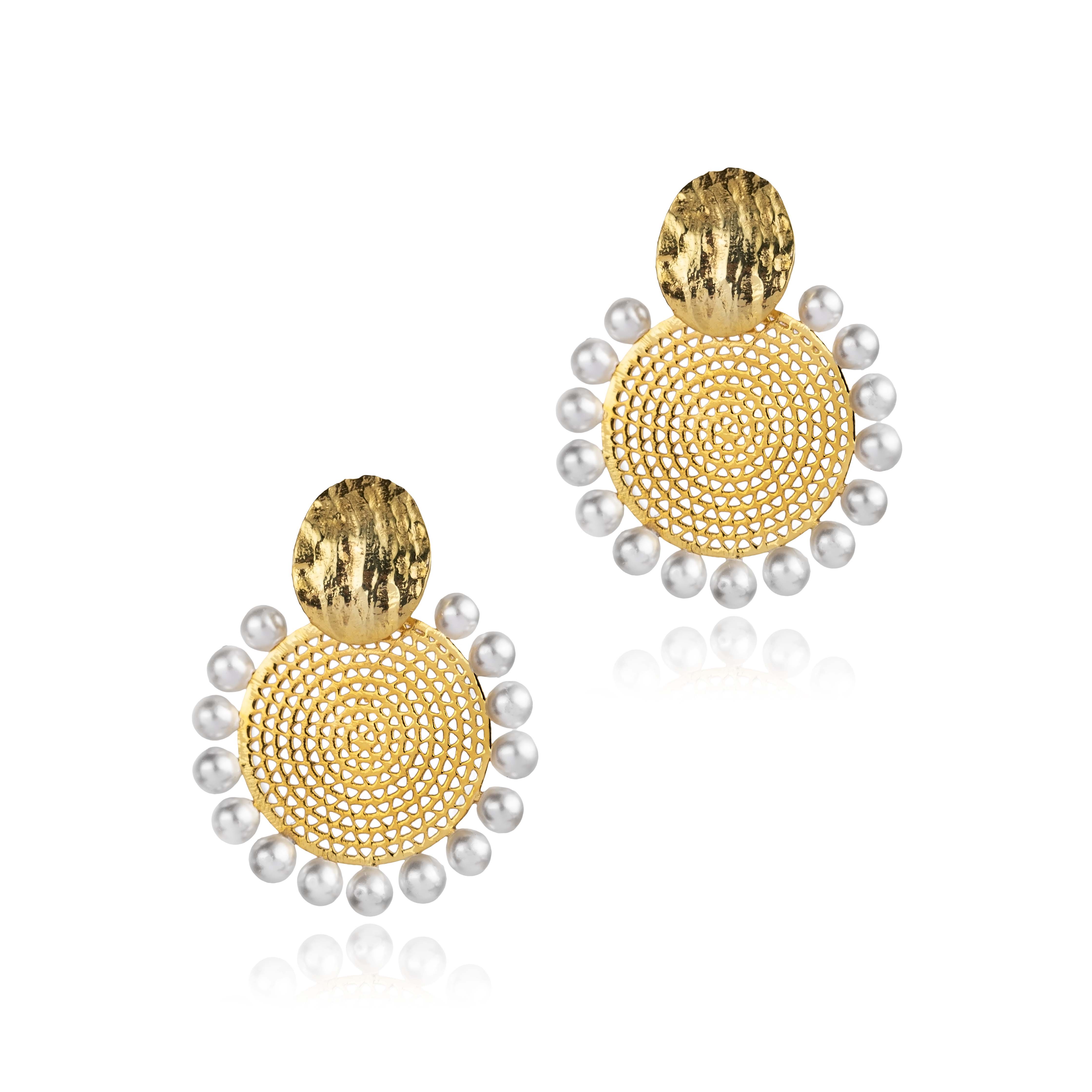 Pearl Circle Round Vintage Earrings