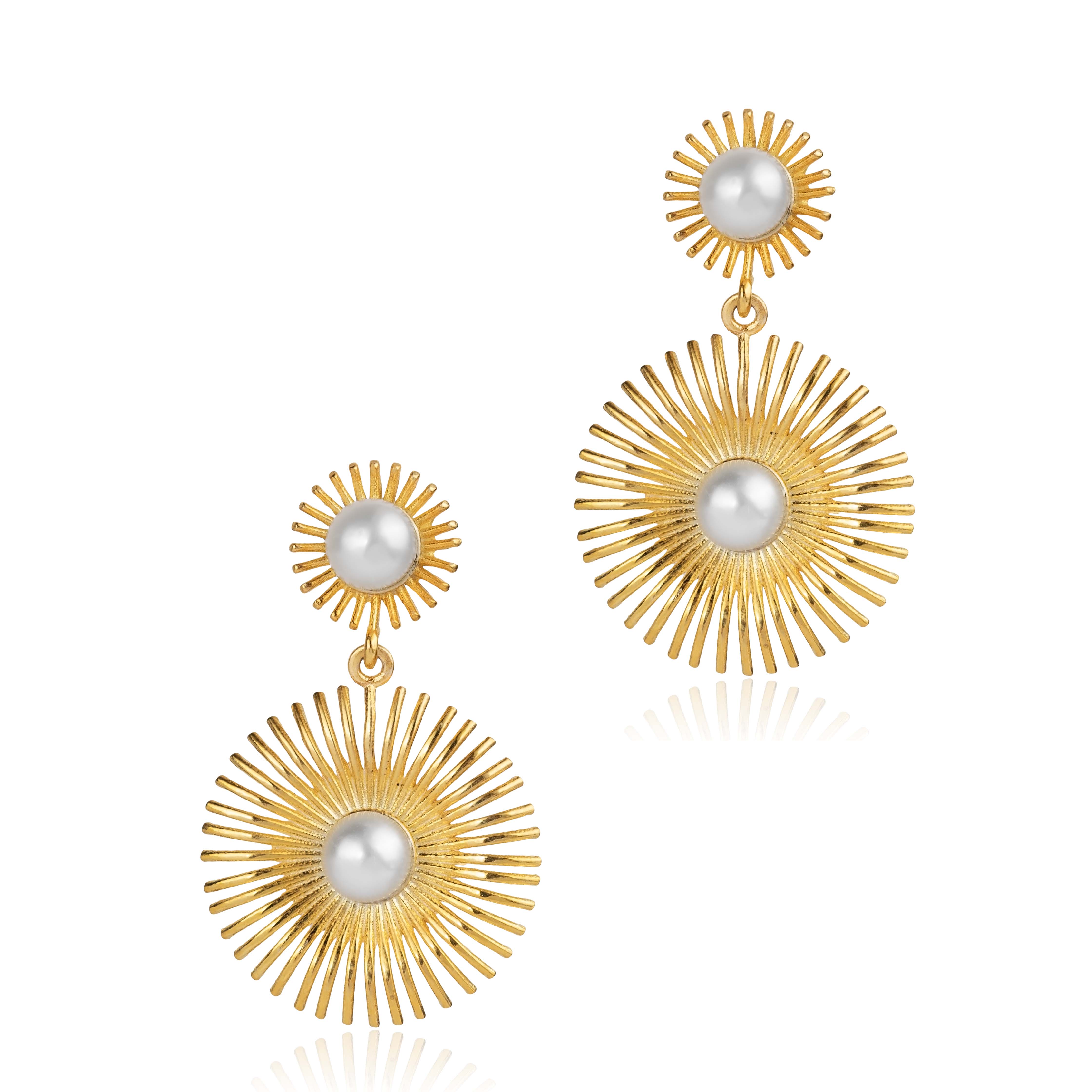 Sun Design Pearl Round Vintage Earrings