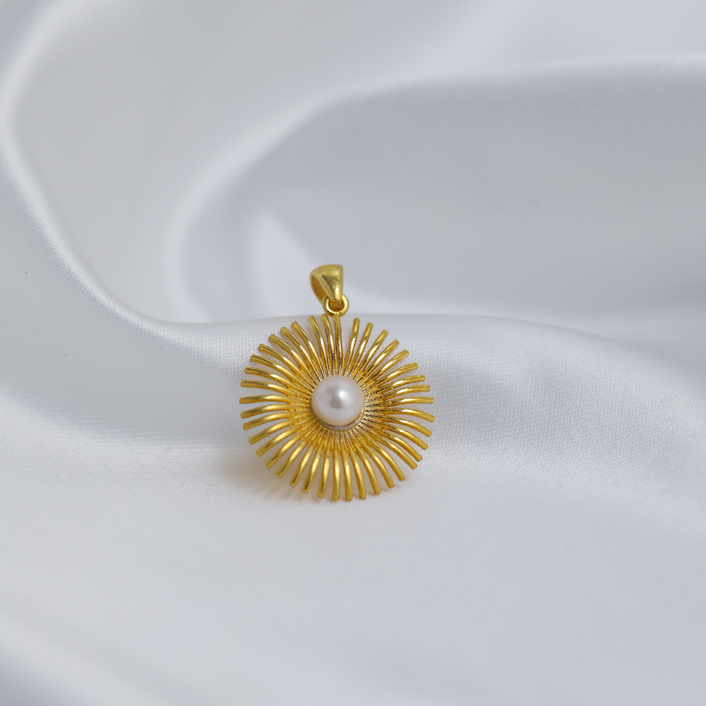 Sun Design Pearl Round Vintage Pendant Charm