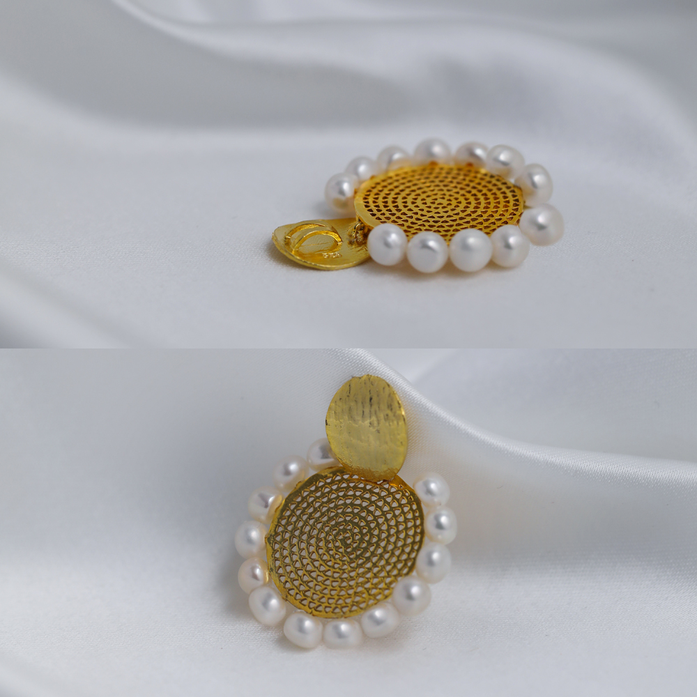 Pearl Circle Round Vintage Pendant Charm
